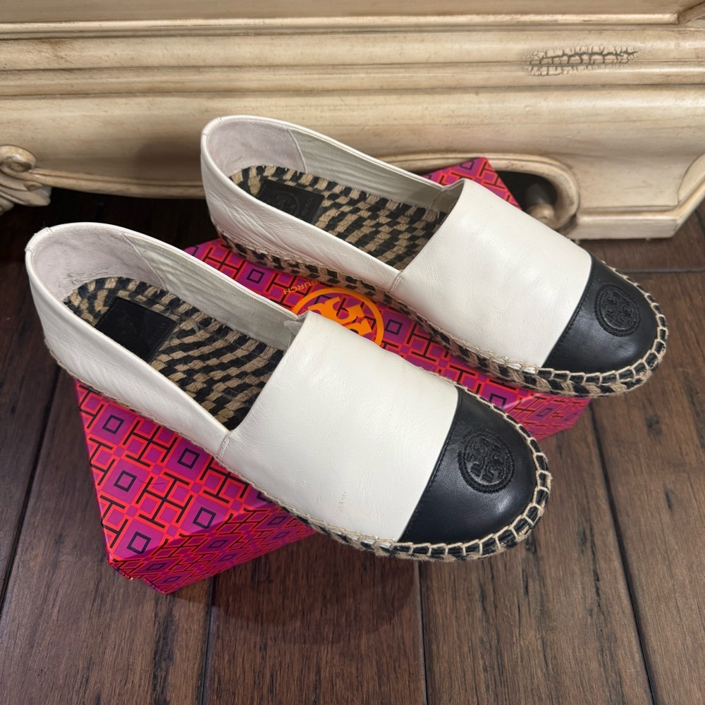 Tory Burch Nappa Leather Espadrille Flats - Ivory/Black - Size 10.5
